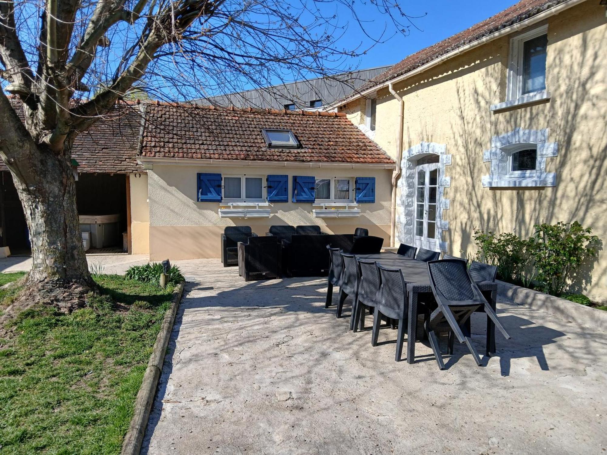 Au Bord De L'Eau Bed & Breakfast Ecluzelles Exterior photo
